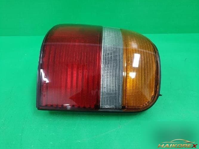 Kia Sportage 1997 — задний фонарь комбинированный правый 0K01851150B