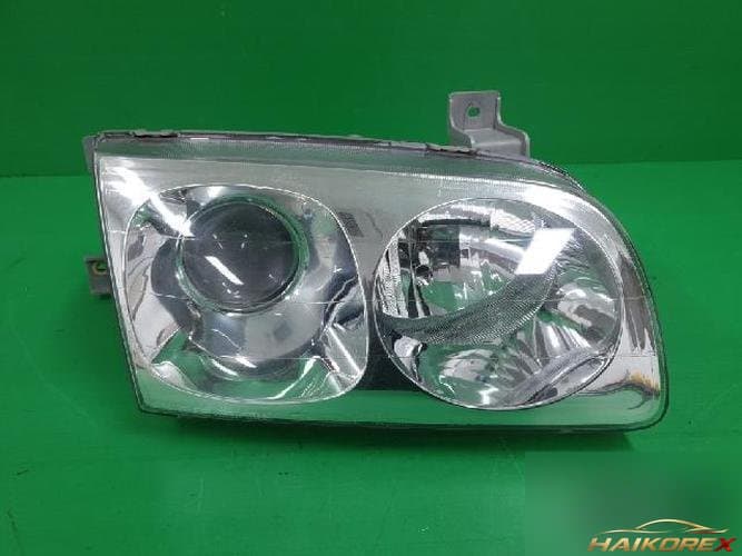Hyundai Trajet 2005 — фара головного света правая 921023A500