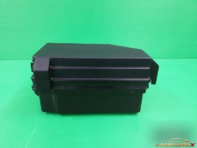 KG Mobility Actyon 2006 — блок предохранителей (подкапотный) 8231009200