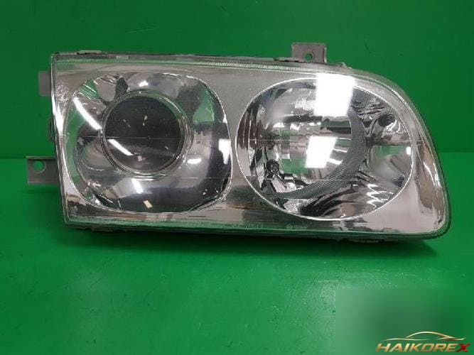 Hyundai Trajet 2003 — фара передняя правая 921023A000