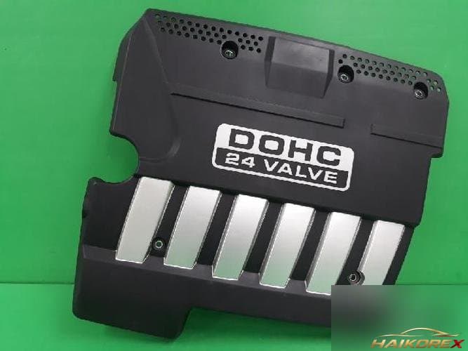 Daewoo Tosca 2009 — крышка двигателя