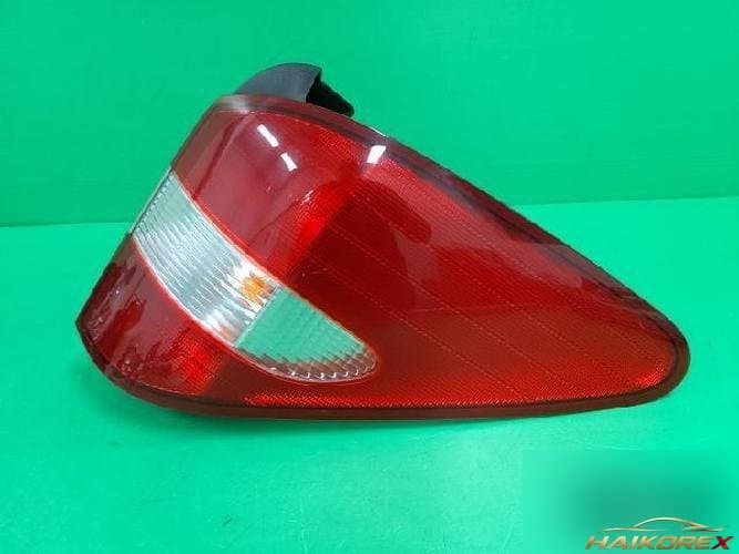 KG Mobility Rodius 2004 — задний фонарь комбинированный правый (пассажирский)