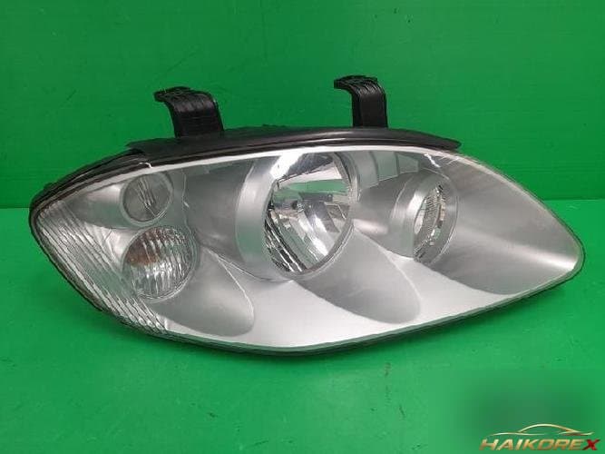 KG Mobility Rodius 2004 — фара головного света правая