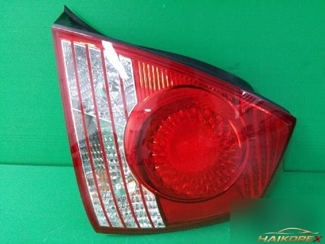 Hyundai Avante 2004 — комбинированный фонарь задний правый (пассажирский) 92402 2D500 4