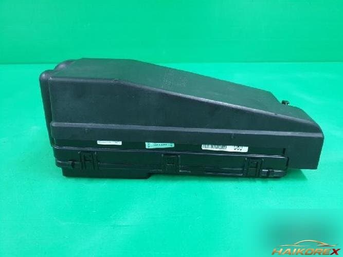 Kia Carnival 2006 — блок предохранителей (подкапотный) 919504D060