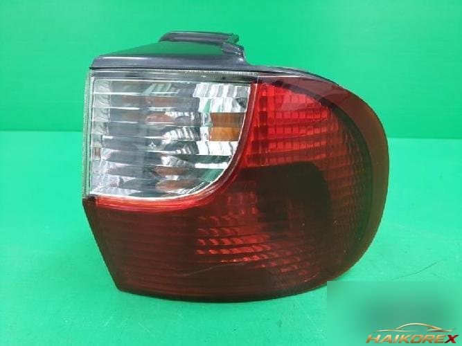 Hyundai Starex 2001 — комбинированный фонарь задний правый 92402 4A500
