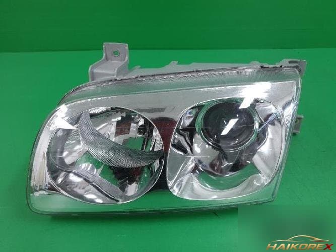 Hyundai Trajet 2002 — фара левая 921013A000