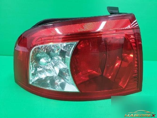 Kia Optima 2003 — комбинированный фонарь задний левый (водителя) 924113C070
