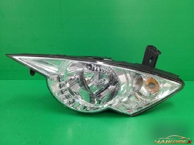 KG Mobility Actyon 2006 — фара головного света правая 8310231103