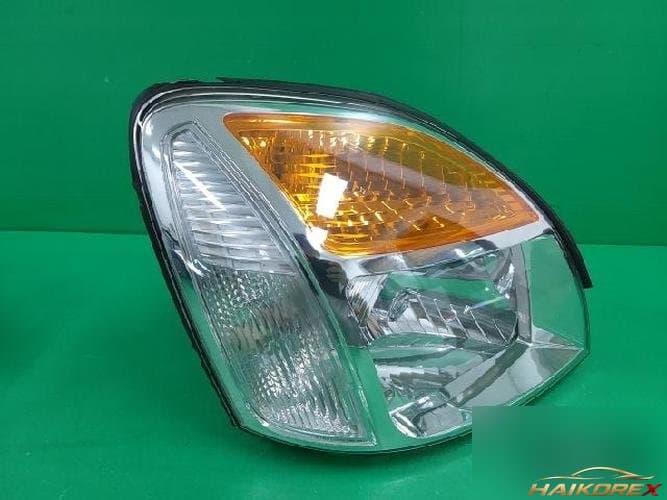 Hyundai Grand Starex 2006 — фара правая 921024A600