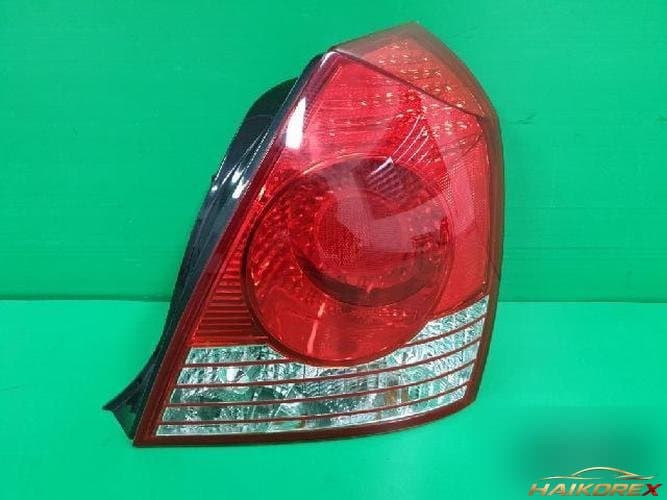 Hyundai Avante 2006 — комбинированный фонарь задний правый (пассажирский) 92402 2D500 3