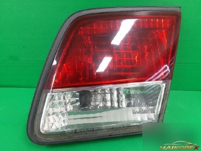 Renault SM5 2002 — накладка крышки багажника (с фонарём) 1
