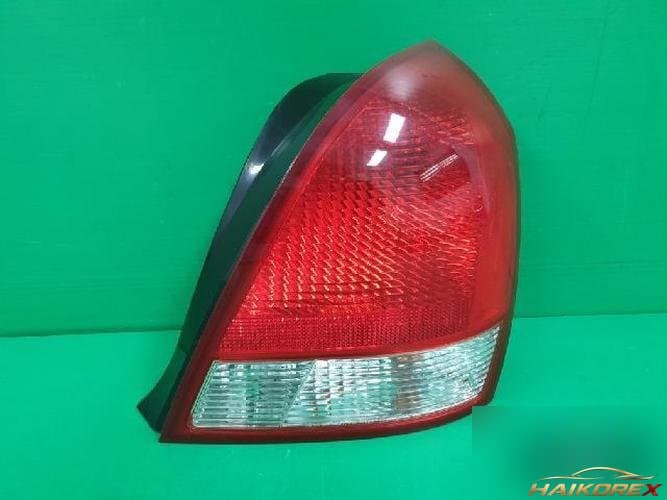 Hyundai Avante 2001 — комбинированный фонарь задний правый 92402 2D000