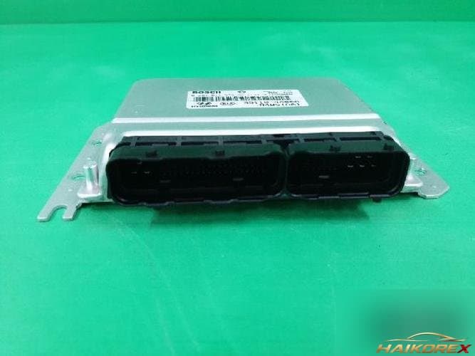 Kia Sorento 2004 — блок управления двигателем ECU 391104A800