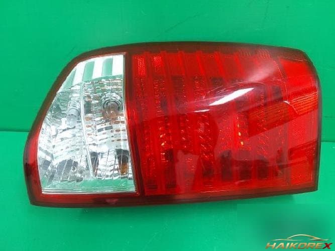 Kia Carnival 2007 — комбинированный задний фонарь правый (пассажирский) 92402 4D000 4