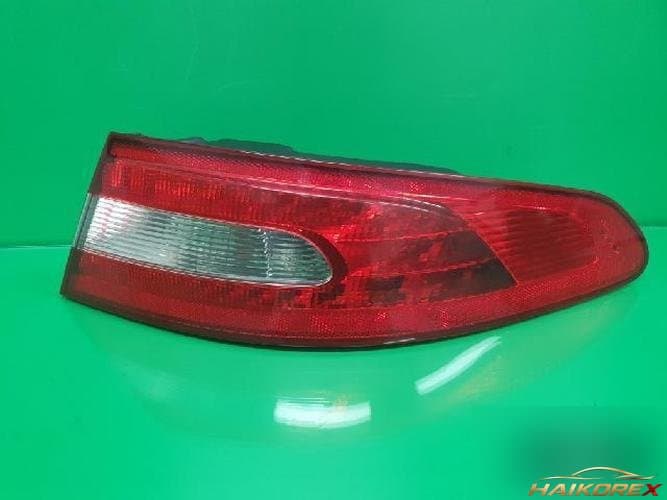 Jaguar XF 2009 — задний комбинированный фонарь правый 8X2313404BC