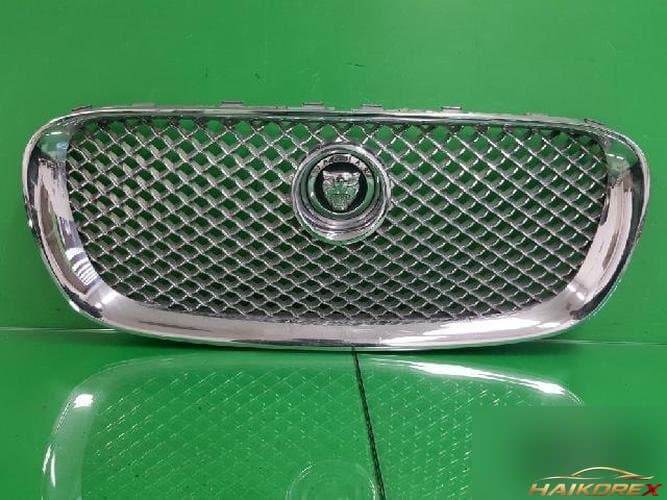 Jaguar XF 2009 — решётка радиатора 8X23 8A100 AE