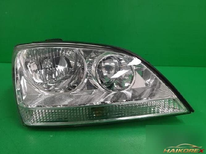 Kia Sorento 2004 — фара правая 921023E000