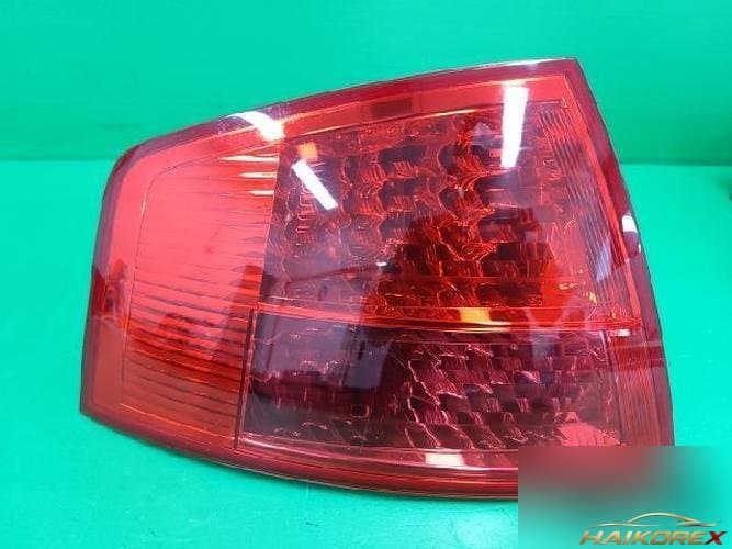 Audi A8 2004 — комбинированный фонарь задний левый