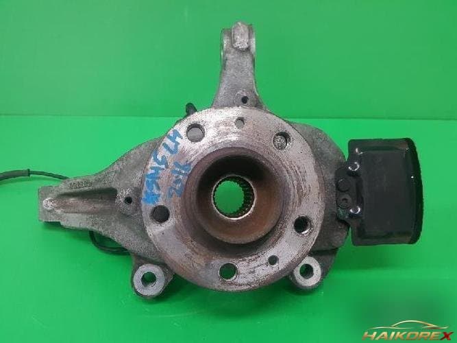 Renault SM5 2007 — опорный кулак передний левый 400150179R