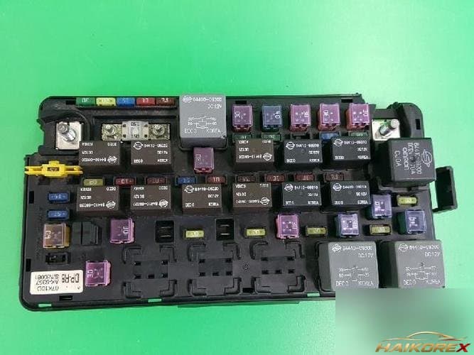 KG Mobility Kaironn 2008 — блок предохранителей (подкапотный) 8231009010 2