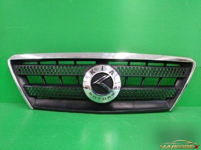 Kia Sorento 2004 — решетка радиатора 863503E000