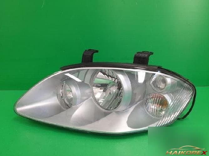 KG Mobility Rodius 2005 — фара левая