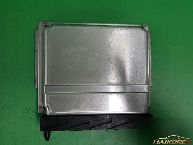 Volvo S60 2004 — блок управления двигателем ECU 08675760 A
