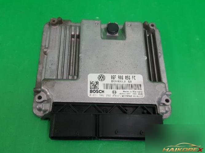 Volkswagen Passat 2006 — блок управления двигателем ECU 06F 906 056 FC 10
