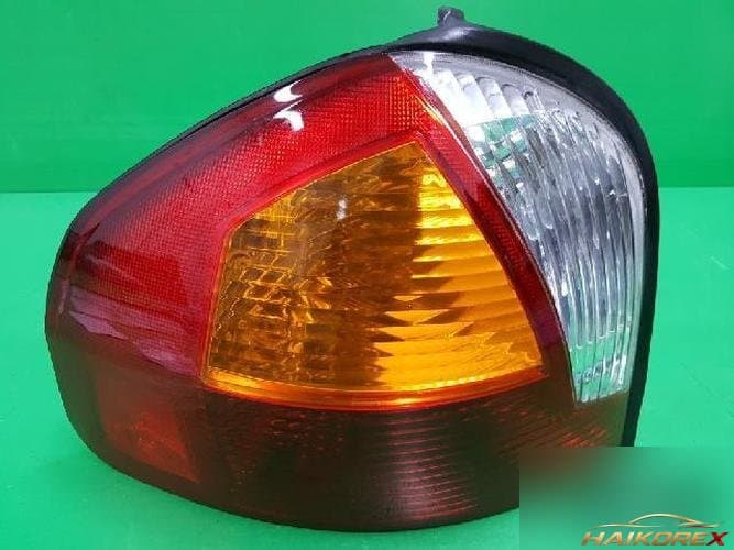 Hyundai Santa Fe 2002 — фонарь задний левый комбинированный 92401 26000