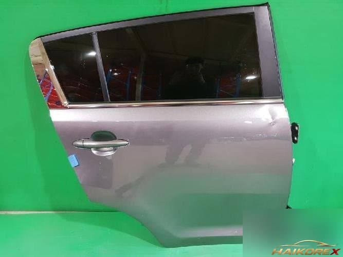Daewoo Gentra 2008 — дверь задняя правая 770043W000