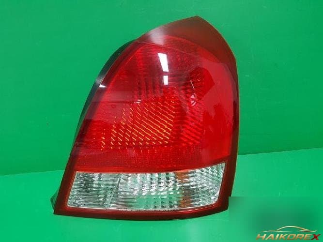 Hyundai Avante 2002 — комбинированный задний фонарь правый (92402 2D000 2)