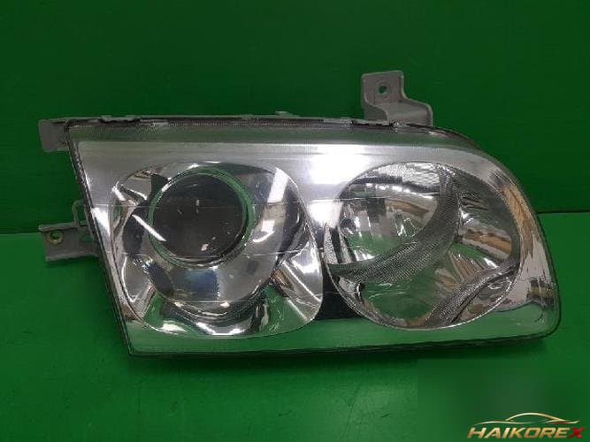 Hyundai Trajet 2005 — фара правая 921023A500