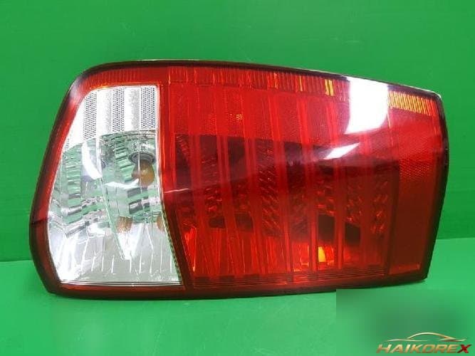 Kia Carnival 2006 — фонарь задний комбинированный правый (92402 4D000 10)