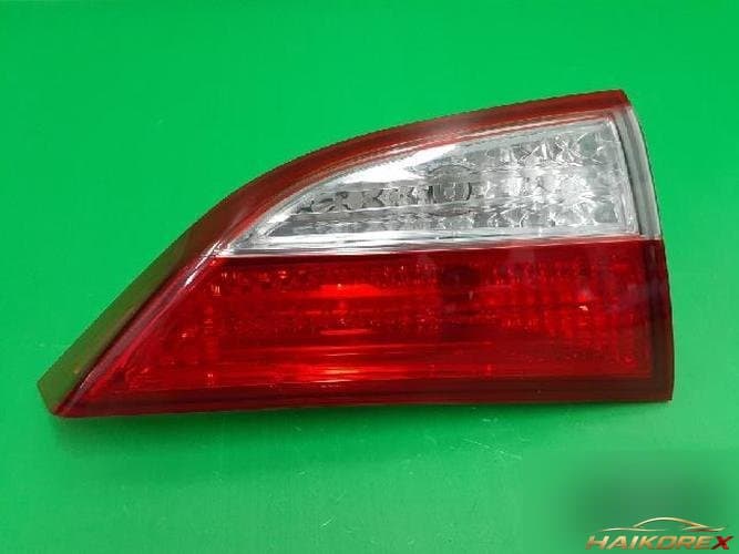 Hyundai Sonata 2011 — накладка задней двери левая