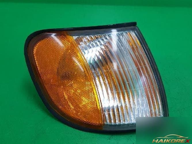 Kia Sportage 1999 — указатель поворота правый 0K08051060A
