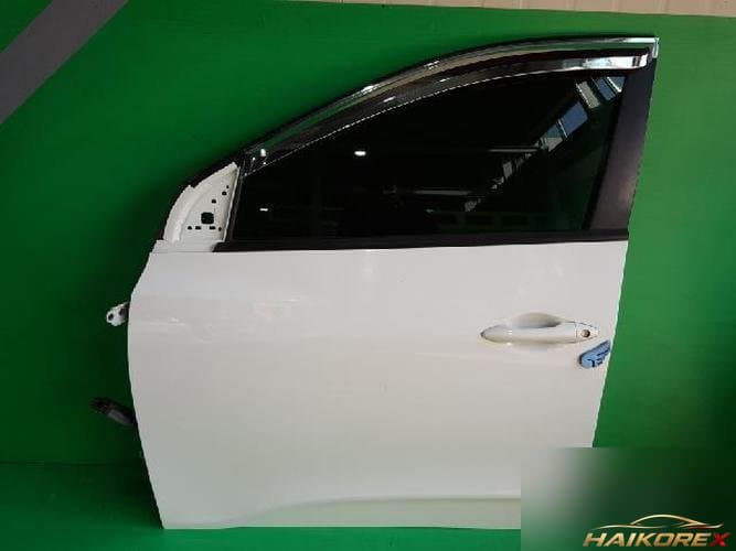 Hyundai Tucson 2011 — дверь передняя левая 760032S020