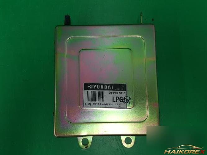 Hyundai Santamo 1998 — блок управления двигателем ECU 39100 M2300