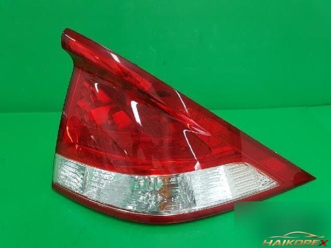 Honda Insight 2011 — комбинированный задний фонарь правый
