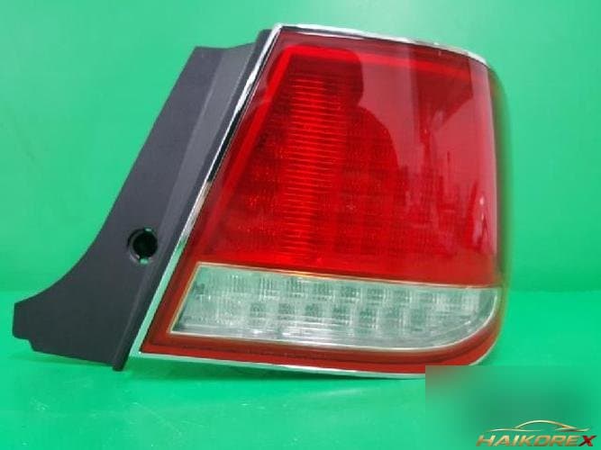 KG Mobility Chairman 2004 — комбинированный задний фонарь правый (пассажирский)