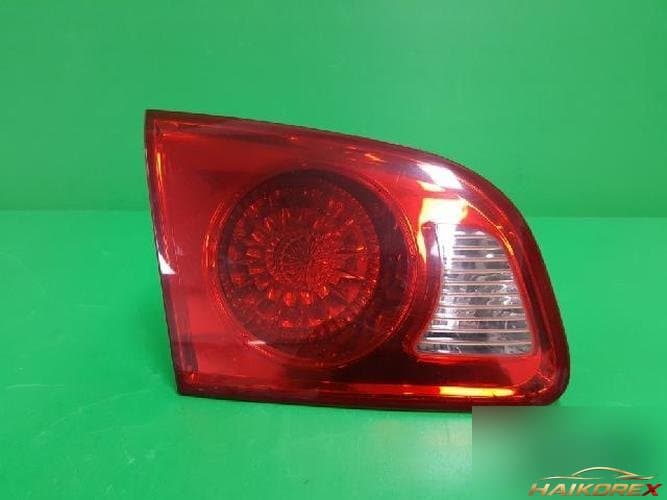 Hyundai Santa Fe 2006 — накладка задней двери левая 92405 2B000