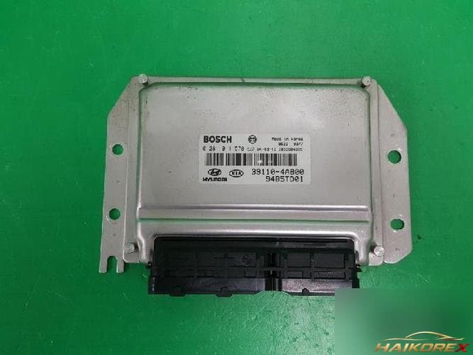 Kia Sorento 2004 — блок управления двигателем ECU 39110 4A800 3
