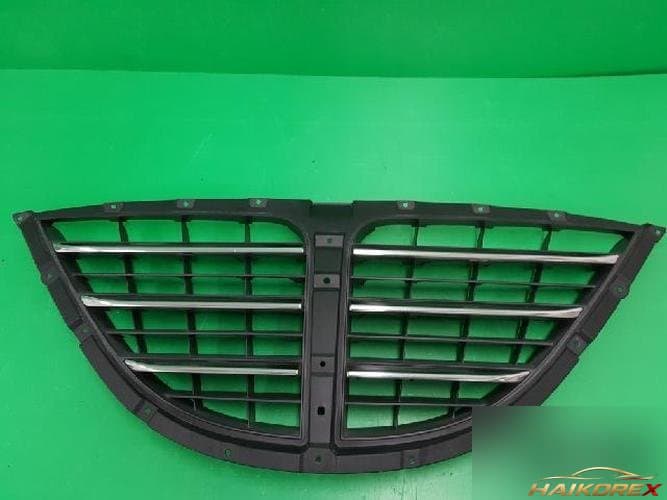 KG Mobility Rodius 2007 — решётка радиатора передняя