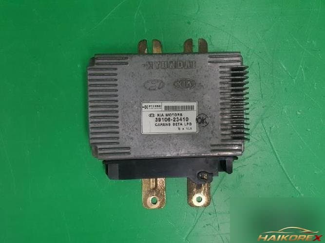 Kia Carens 2000 — блок управления двигателем ECU 39106 23410