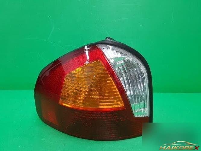 Hyundai Santa Fe 2001 — фонарь комбинированный задний левый (водительский) 92401 26000