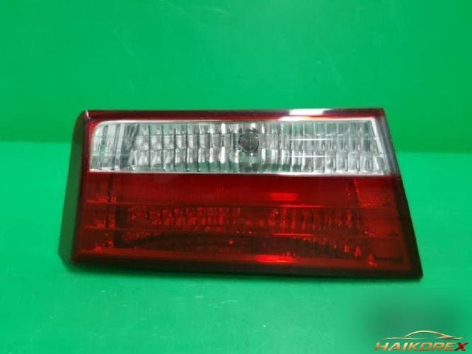 Hyundai Sonata 2006 — накладка задней двери (левая) 924033K000