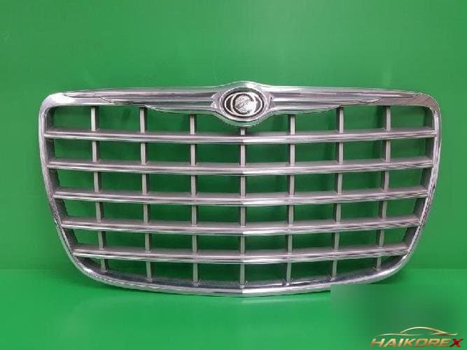 Chrysler 300 2008 — решётка радиатора 04806455AA