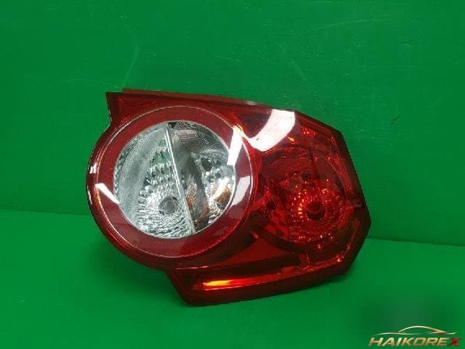 Daewoo Gentra 2009 — задний комбинированный фонарь правый (пассажирский)