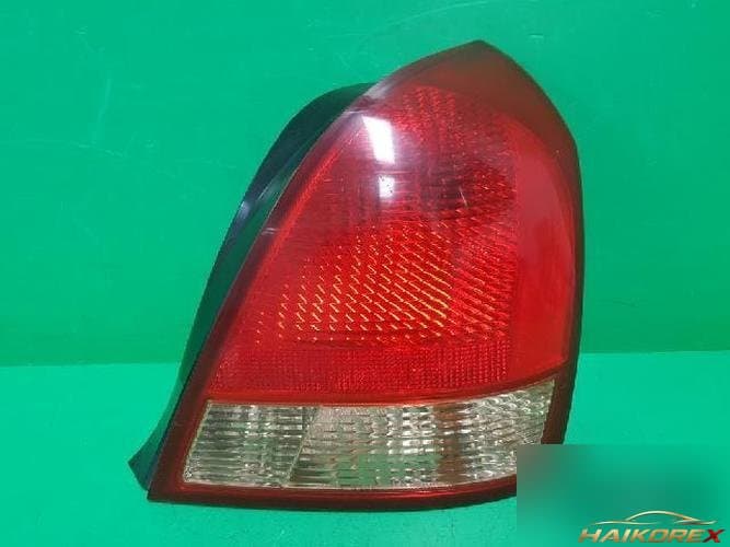 Hyundai Avante 2003 — фонарь задний правый 92402 2D300 2