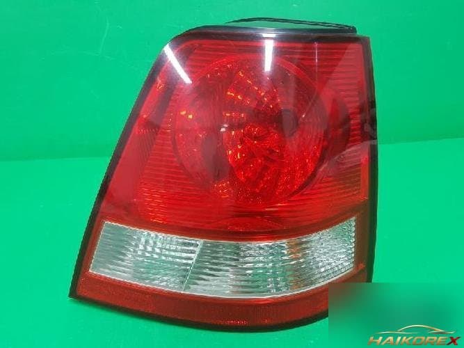 Kia Sorento 2004 — фонарь комбинированный задний правый (пассажирский) 924023E000